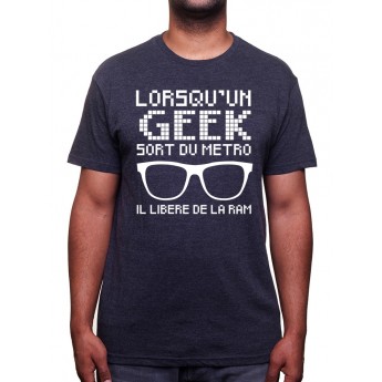 lorsqu'un geek sort du mÈtro - Tshirt Tshirt Homme Gamer